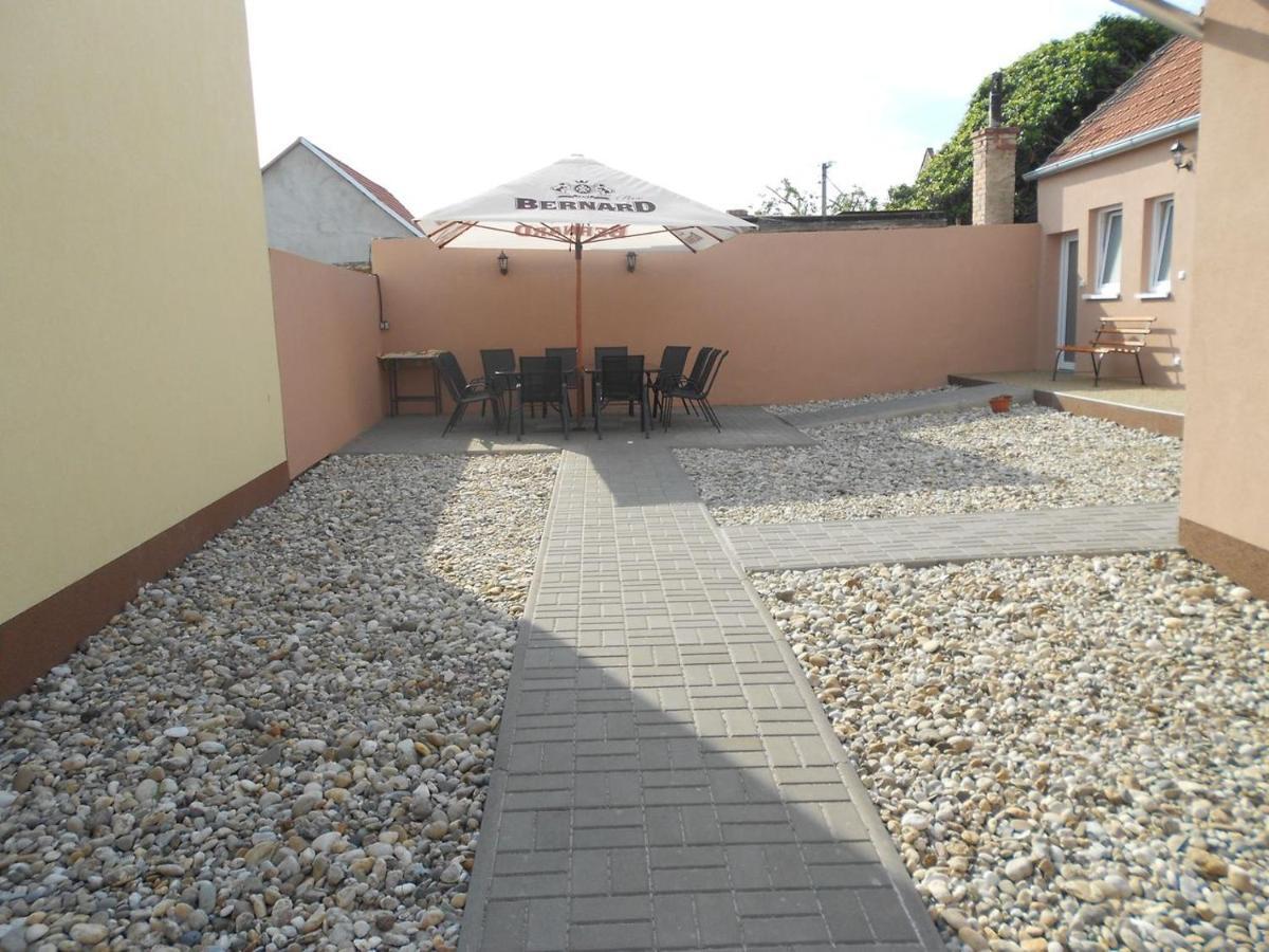 Ubytování U babičky Lanžhot Exteriér fotografie